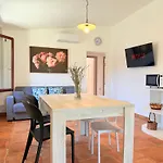 Il Glicine - A 4 Chilometri Dal Mare Di *