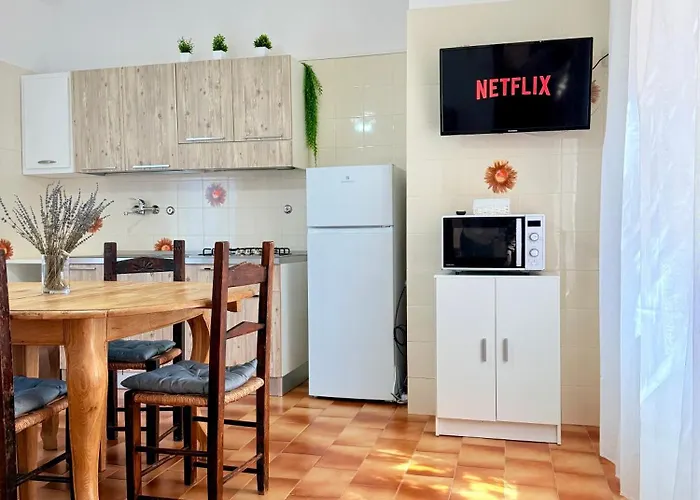 Il Glicine - A 4 Chilometri Dal Mare Di