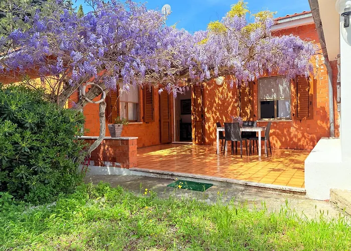 Il Glicine - A 4 Chilometri Dal Mare Di Tatil Evi *
